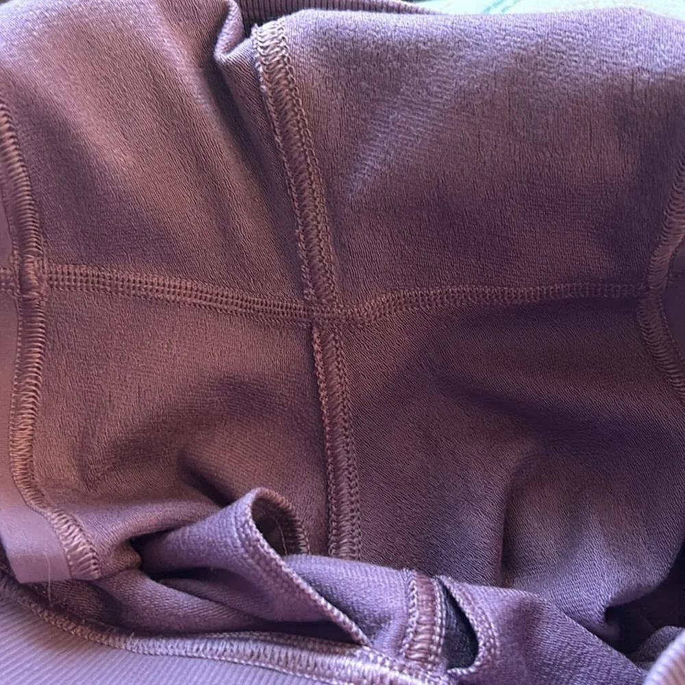 Lululemon‎ Every Moment Short 3” Vintage Quartz Size 4 - Picture 6 of 8